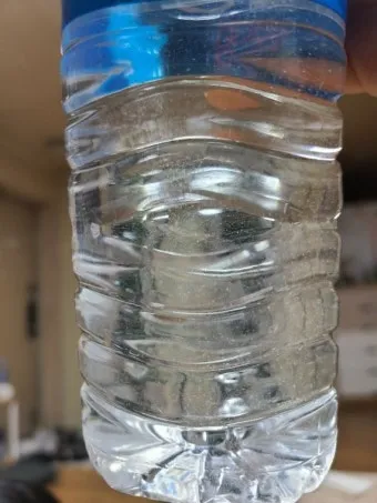 생수 유통기한 지난 제품 마셔도 되는지 건강 정보_20