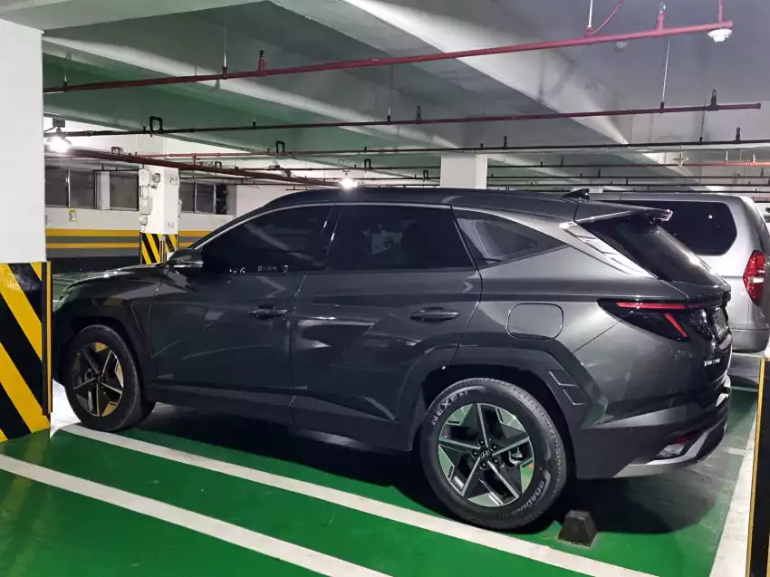 벽에 딱 붙는 후면 주차는 추후 가르쳐 볼 계획입니다.