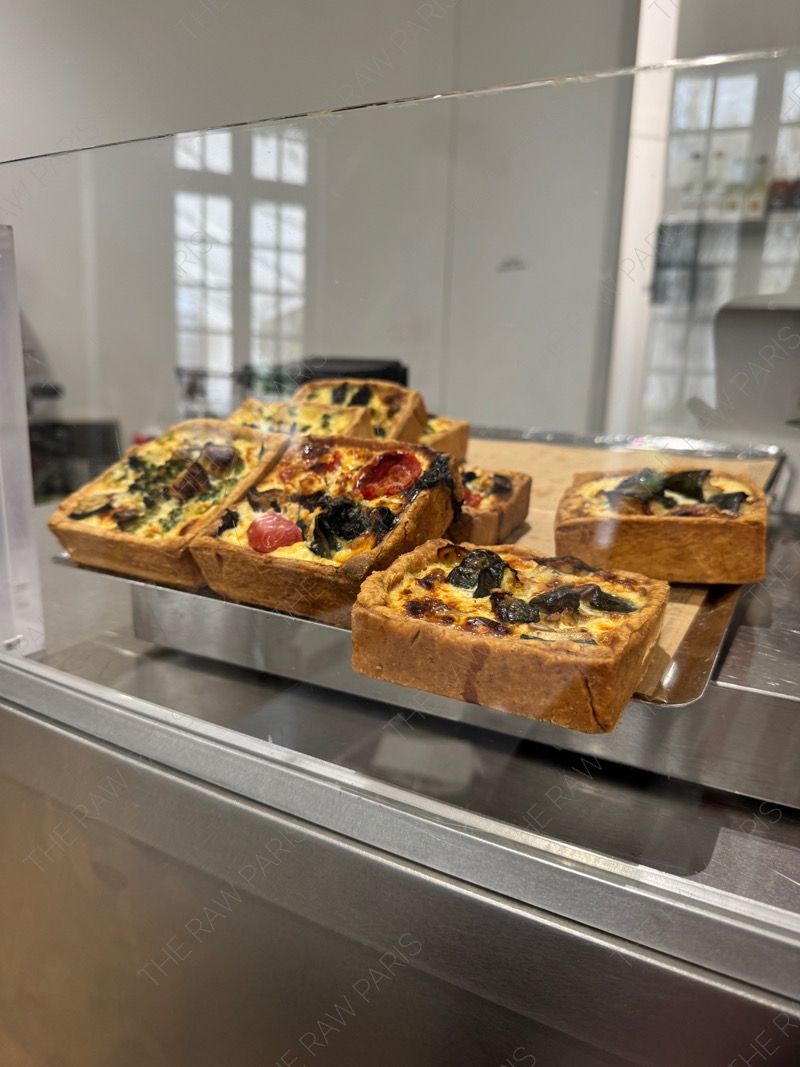 Paris cafe 파리 카페 로즈 베이커리의 세 가지 종류의 키쉬