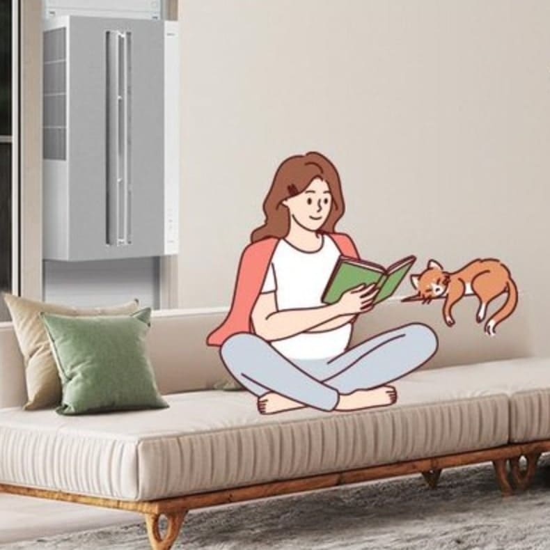 섬성 창문형 에어컨을 설치한 집에서 여성이 책을 읽고 있고 그 옆에 고양이가 잠을 자는 모습의 일러스트