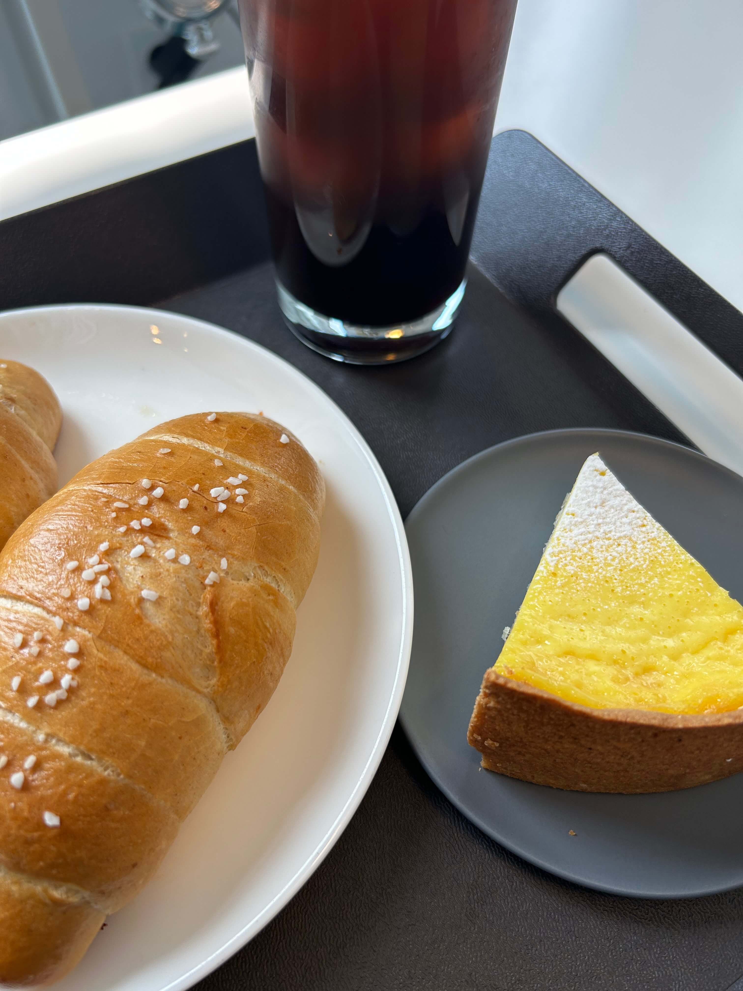 이태원 소금빵 맛집 카페 프릭