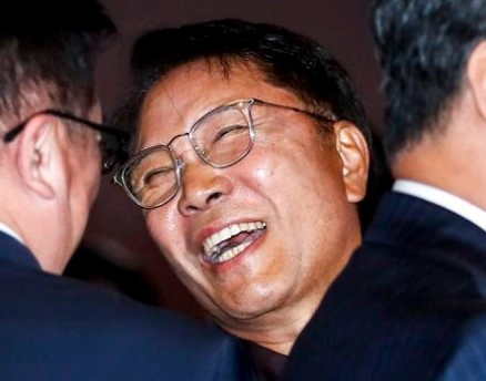 이수만 학전 소극장 거액 기부 이유