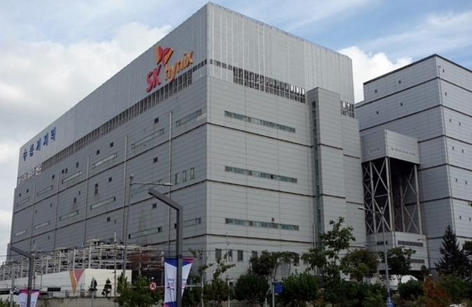 23.12.04 (월) 금일 시황, 장중 테마동향 및 특징주, HBM관련주