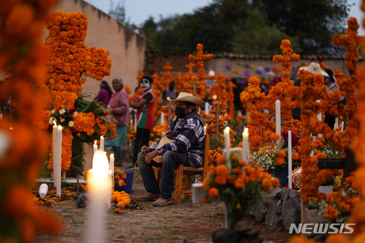 실제 디아 데 로스 무에르토스(D&iacute;a de los Muertos) 축제 사진