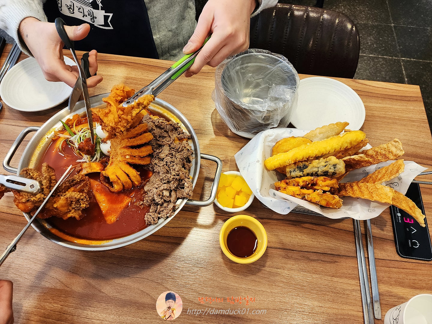 통큰오짱떡볶이 + 차돌토핑 + 다모아 튀김