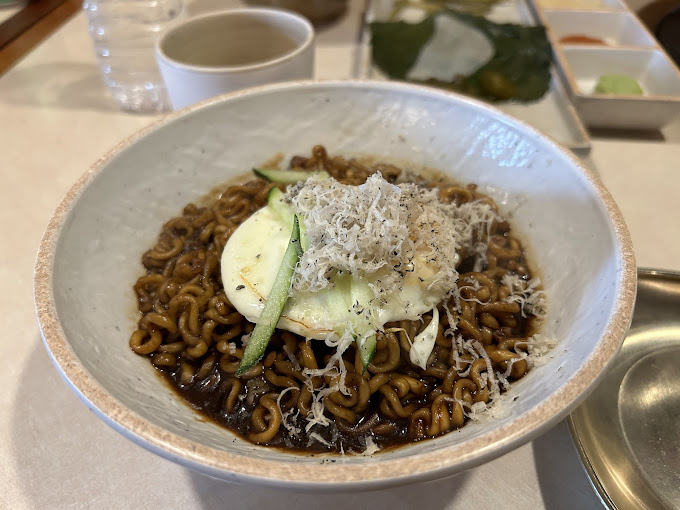 강남 돼지고기집 '꿉당'