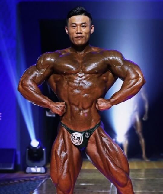 무대에-서있는-김강민-선수