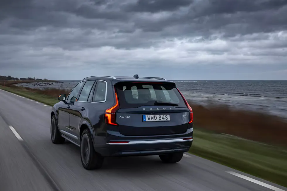 볼보 XC90 이미지