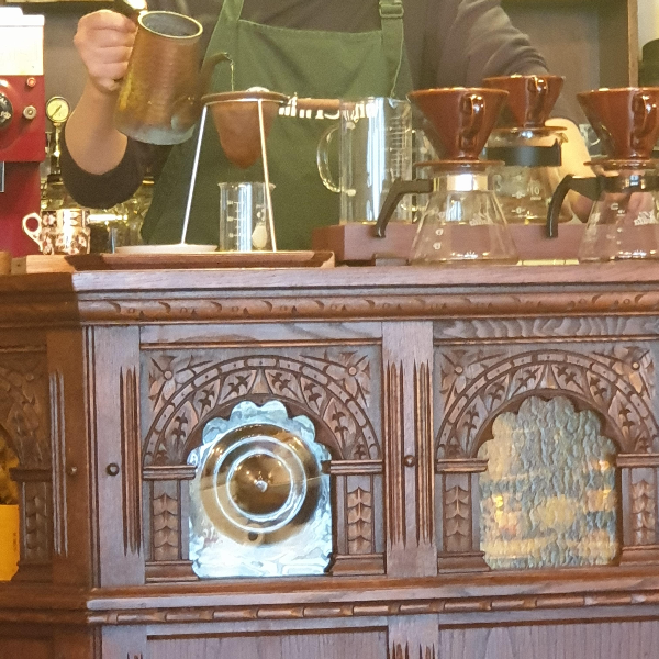 망원 카페 커피 하우스 마이샤: 부드러운 강배전 커피를 즐길 수 있는 곳_융드립