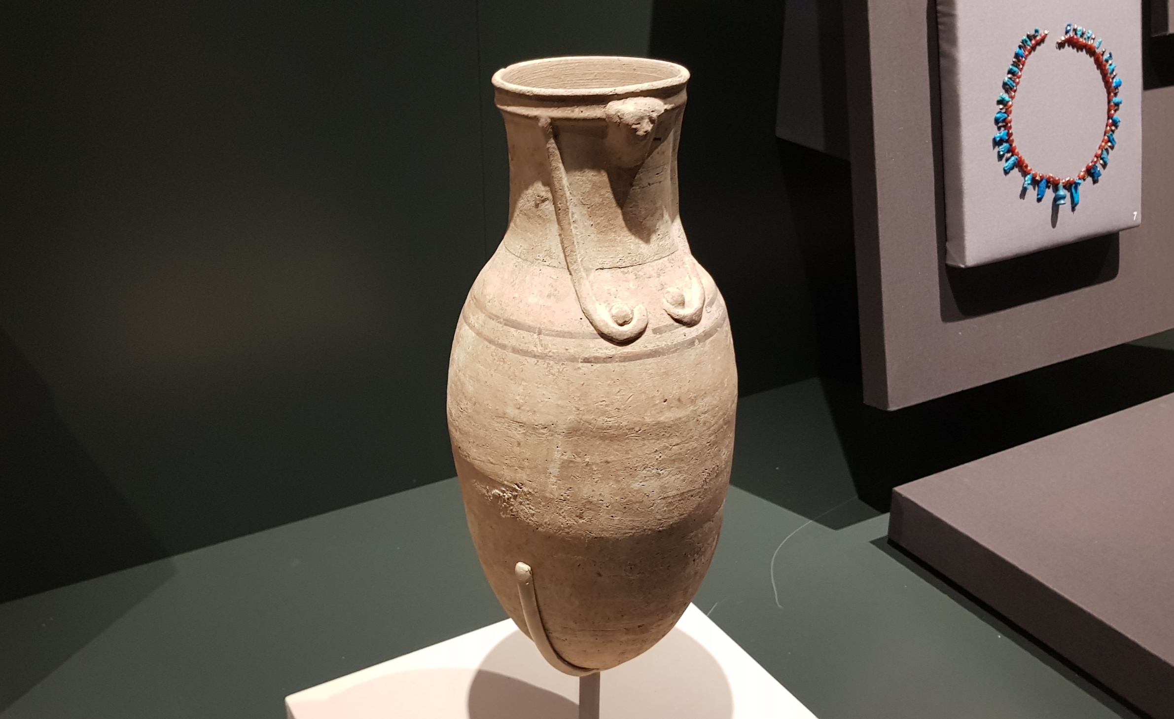 4우유 용기 Milk Vase