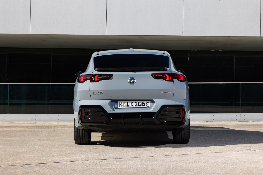 BMW iX2 외부디자인