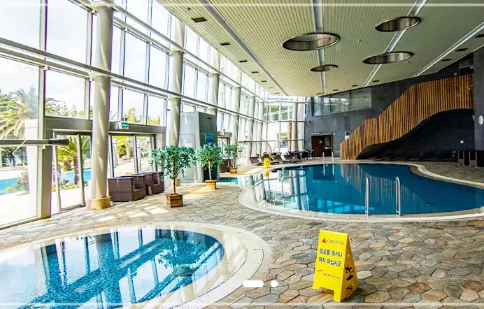 제주-휘닉스-아일랜드-수영장-객실-예약-가격