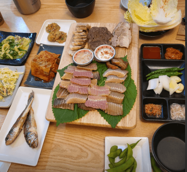 [6시 내고향] 군산 홍어 맛집 삼합 홍어탕 홍어찜 홍어구이 홍어무침 신애홍어 