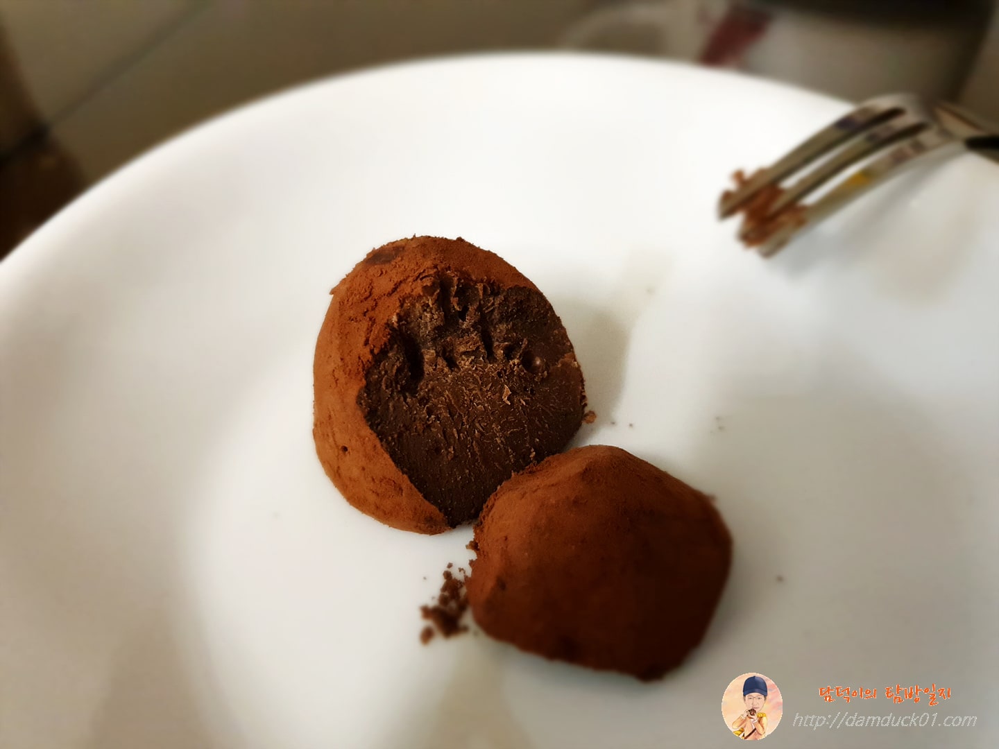 나트라 커피 트러플스 초콜릿 단면