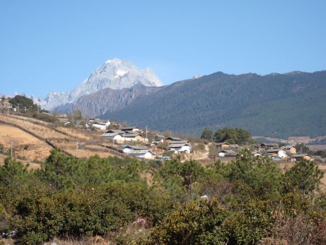 다른 스타일의 모자를 쓴 여인들: 이미 결혼한 부녀 관련 이미지5