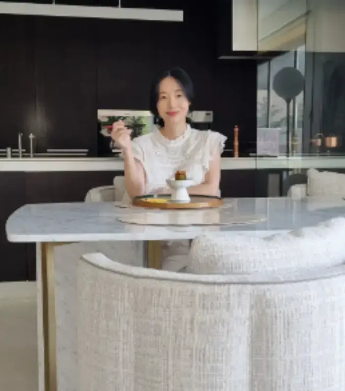 가수 겸 배우-이정현-사진