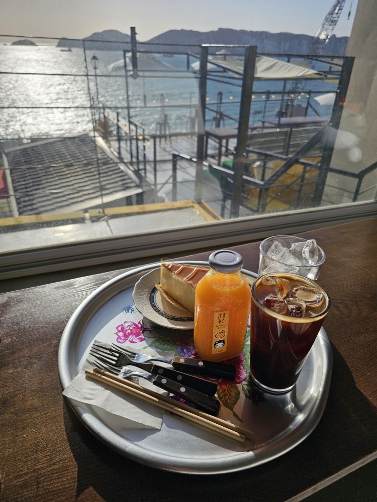 더레이지캣 식사2