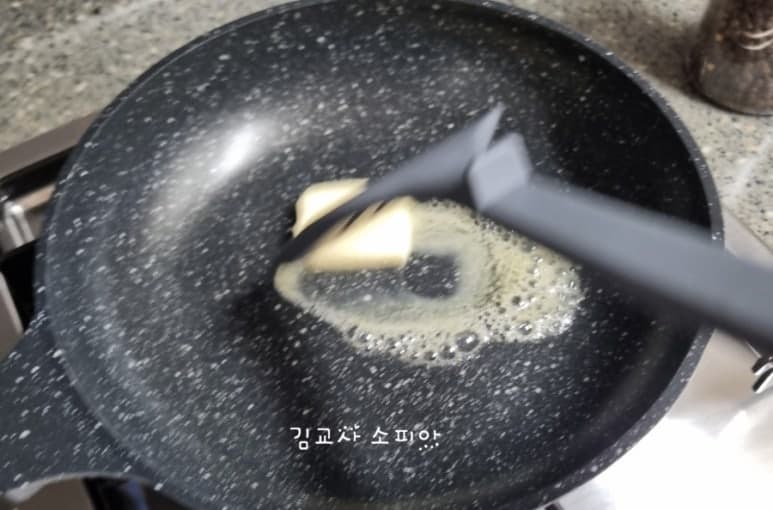 지금 안 보면 손해입니다! 10분 완성 통밀 또띠아 3종 레시피 🍕🌿🌶️ 바질부터 피자맛까지 비교했습니다.