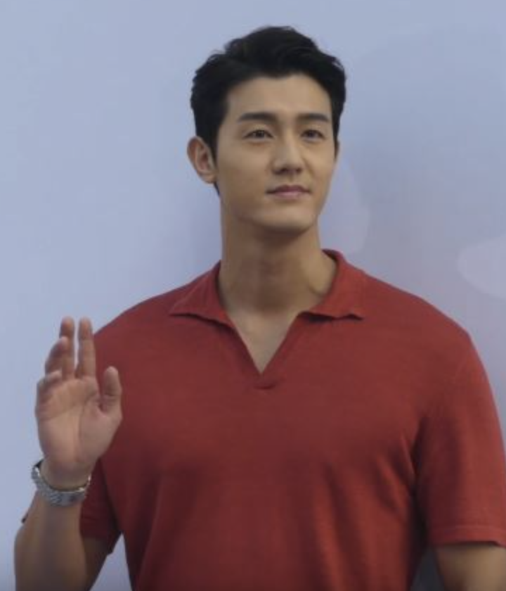 배우 이기우