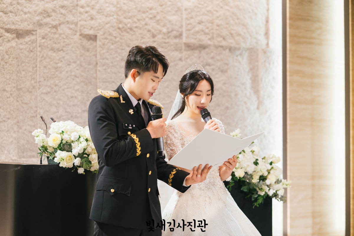 엠플러스웨딩홀 본식스냅 서브스냅 추천 후기 21