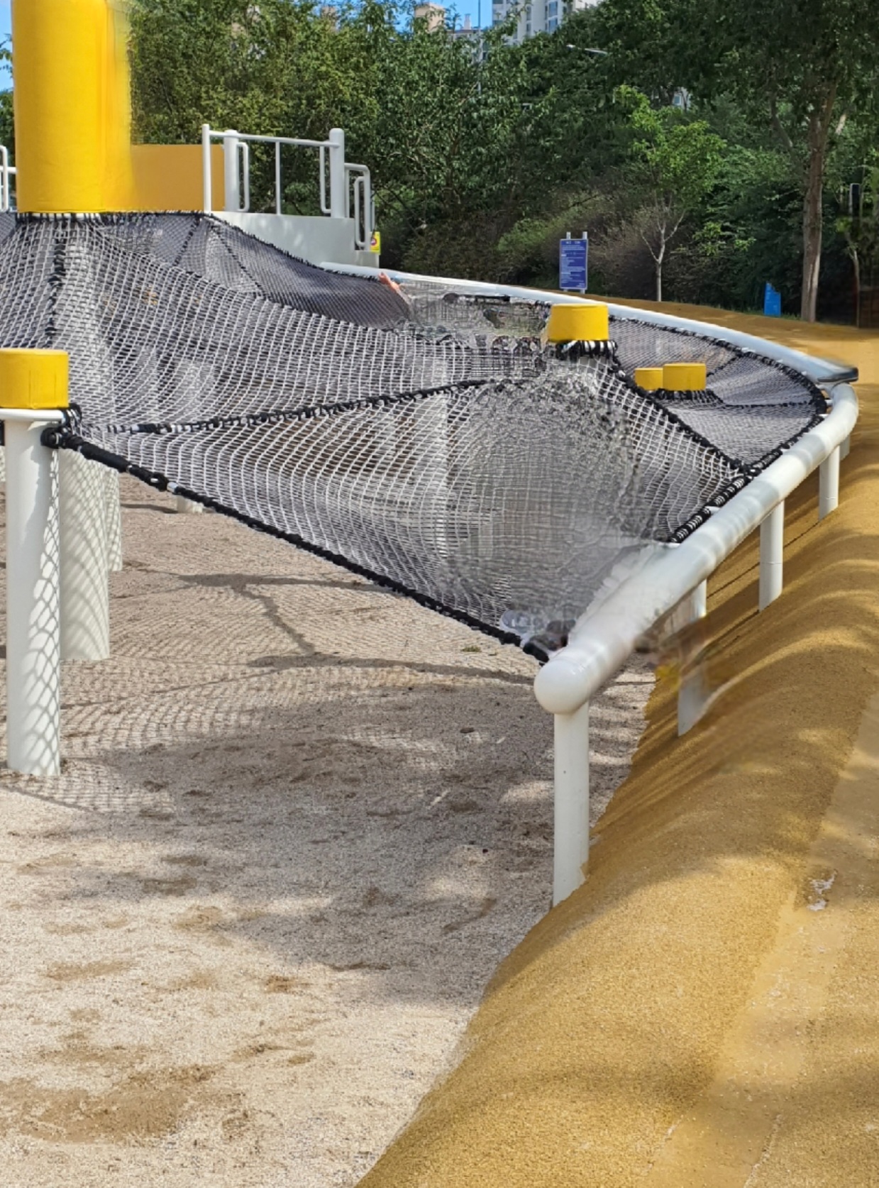 모래-놀이-장이-있어요.