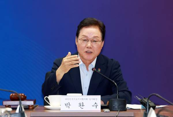 박완수 경찰 조사 13시간｜공직선거법 위반 혐의&middot;딥페이크&middot;관권선거 의혹&middot;경남도 반박&middot;사퇴 요구