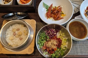 더덕육회비빔밥