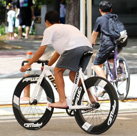 픽시자전거 뜻 단속 브레이크 없는 자전거 불법 사고 처벌 내용 총정리 3