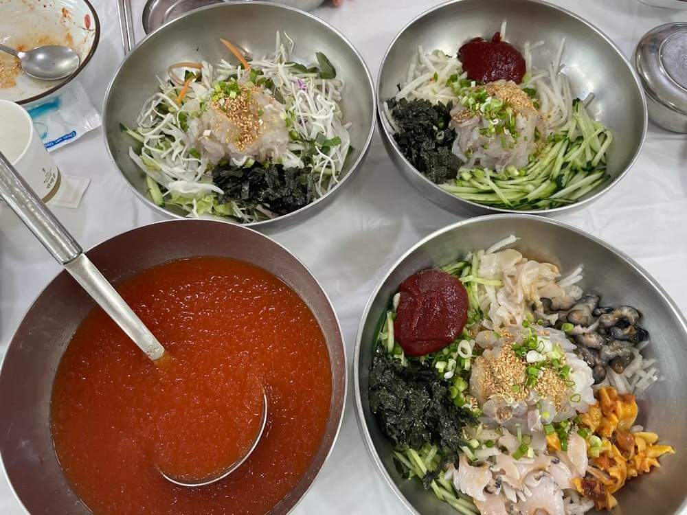 물회&#44; 육수&#44; 최강달인물회&#44; 회덮밥