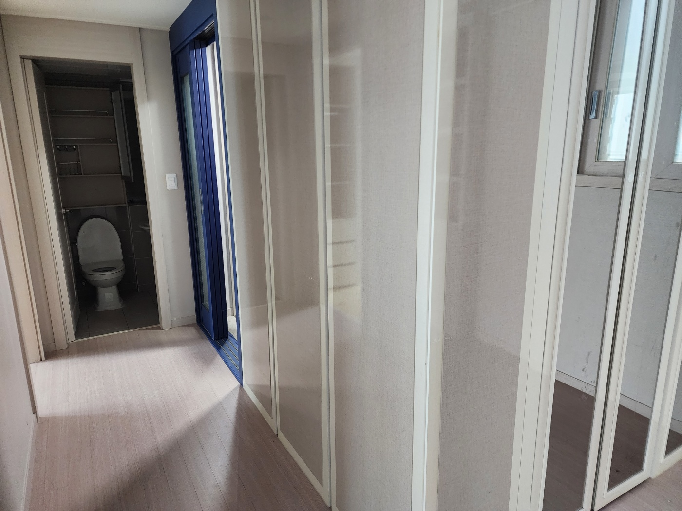 인테리어 전&amp;후 복도사진_공용부 디아망 회벽 벽지