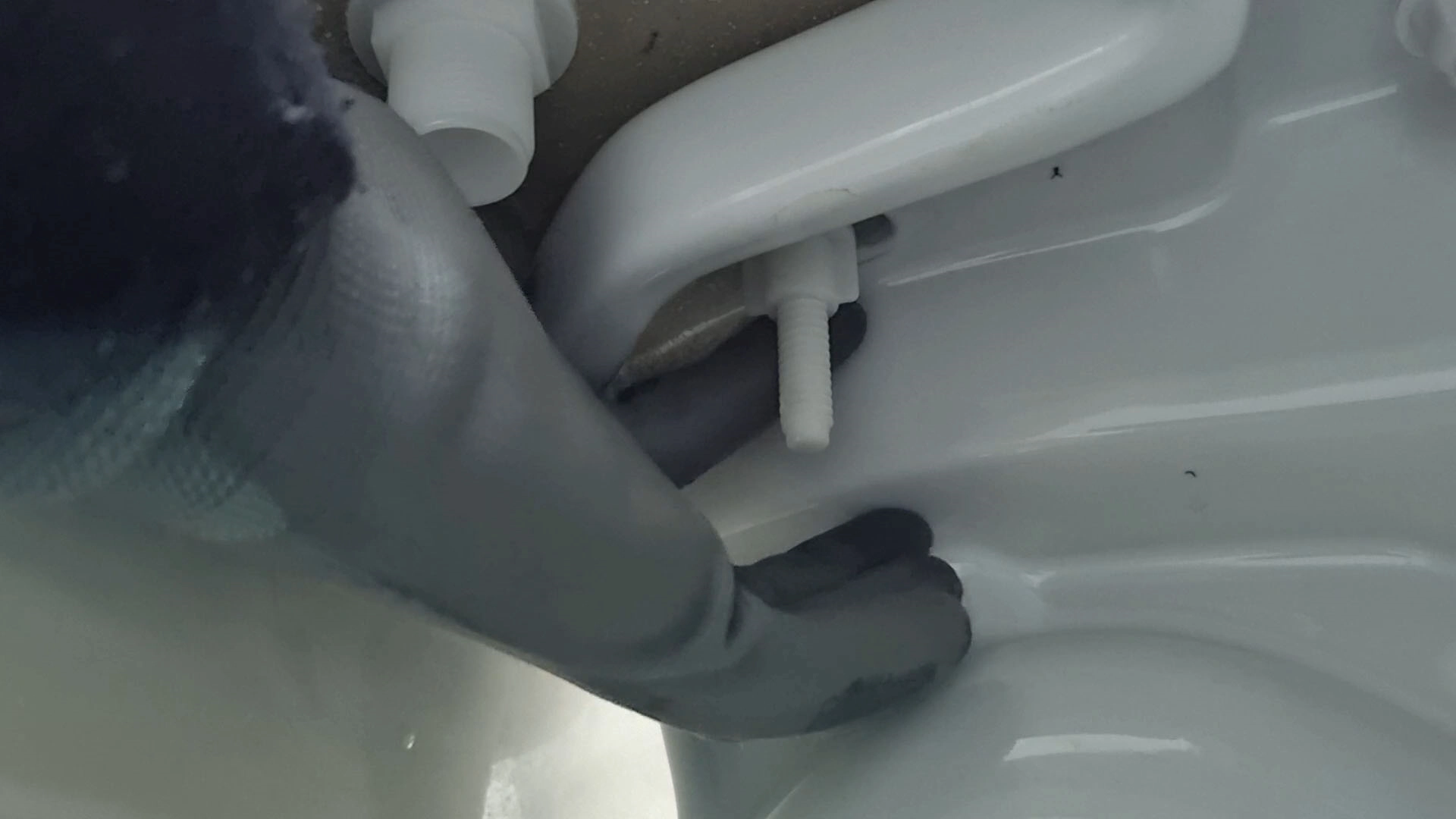 변기 물탱크 고정 너트