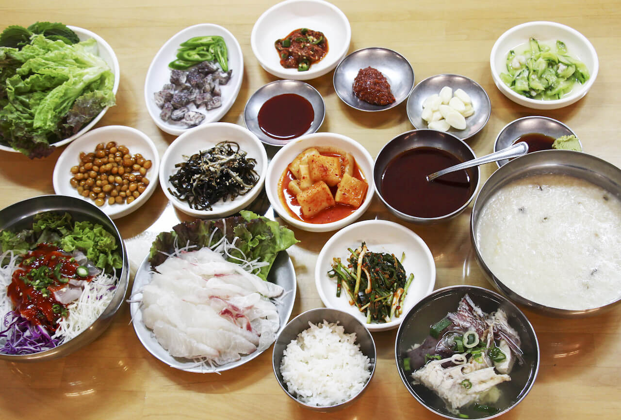 부산자갈치시장 부산명물횟집 회백반