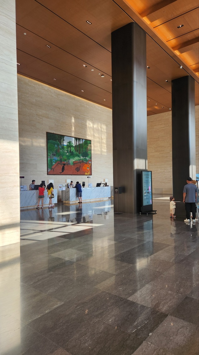 레스트리 리솜 로비