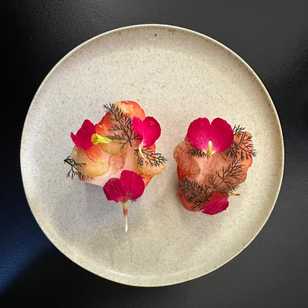 성수동 핀즈의 딸기 샐러드