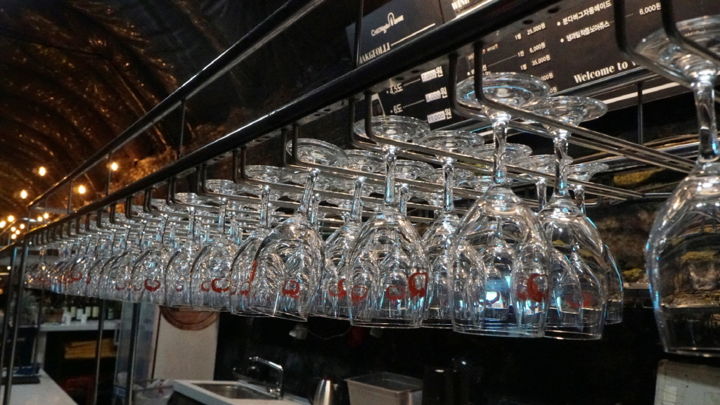 img.jpg?credential=yqXZFxpELC7KVnFOS48yl