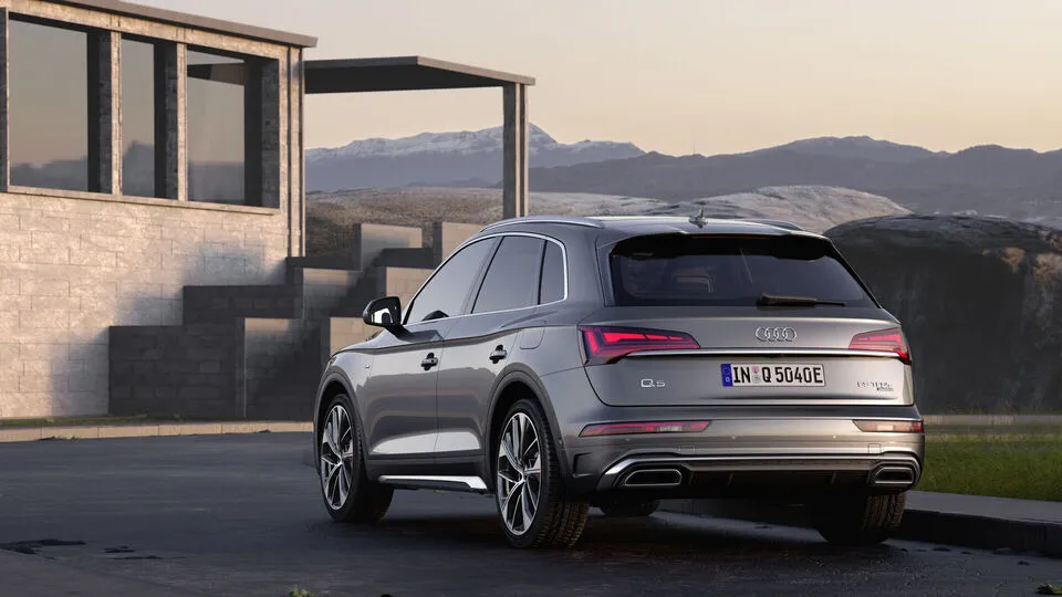 아우디 Q5 TFSI e 이미지