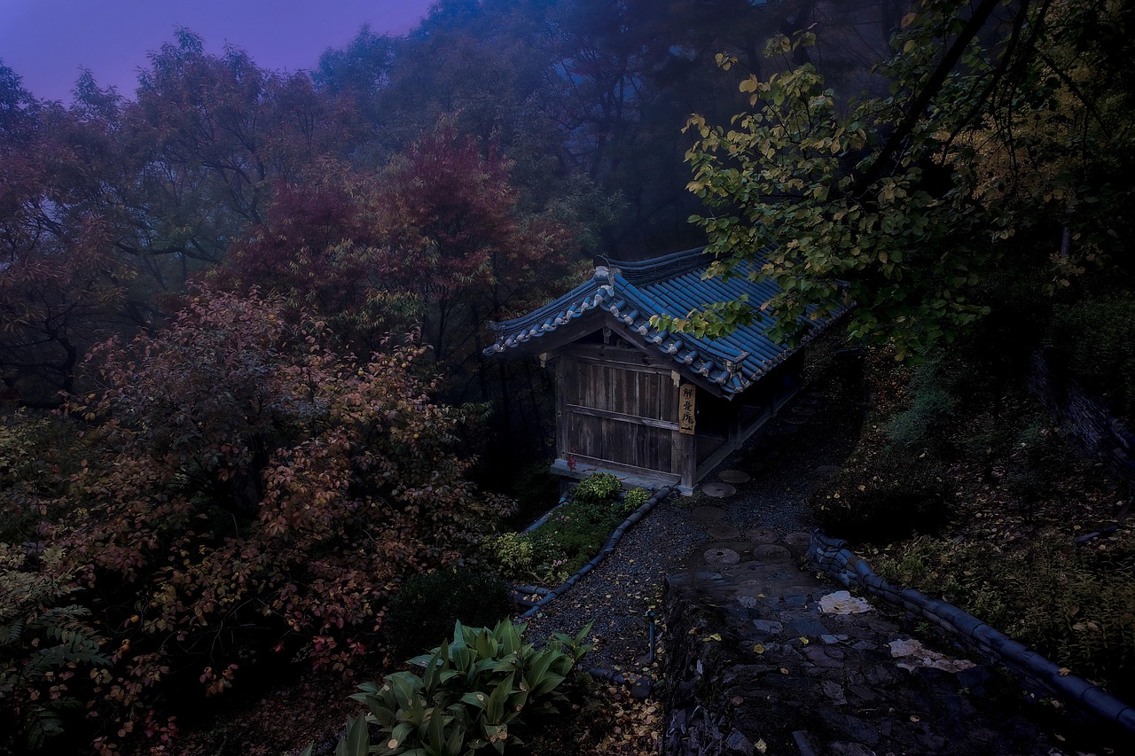 최근 화제 천만영화 (기생충, 범죄도시4, 극한직업)