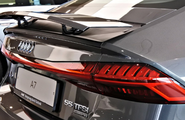 아우디-a7-후면