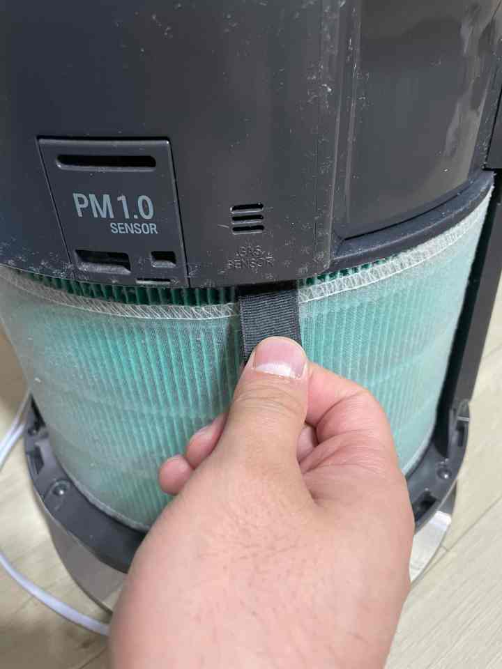 필터에 있는 손잡이를 보여주기 위한 사진입니다.