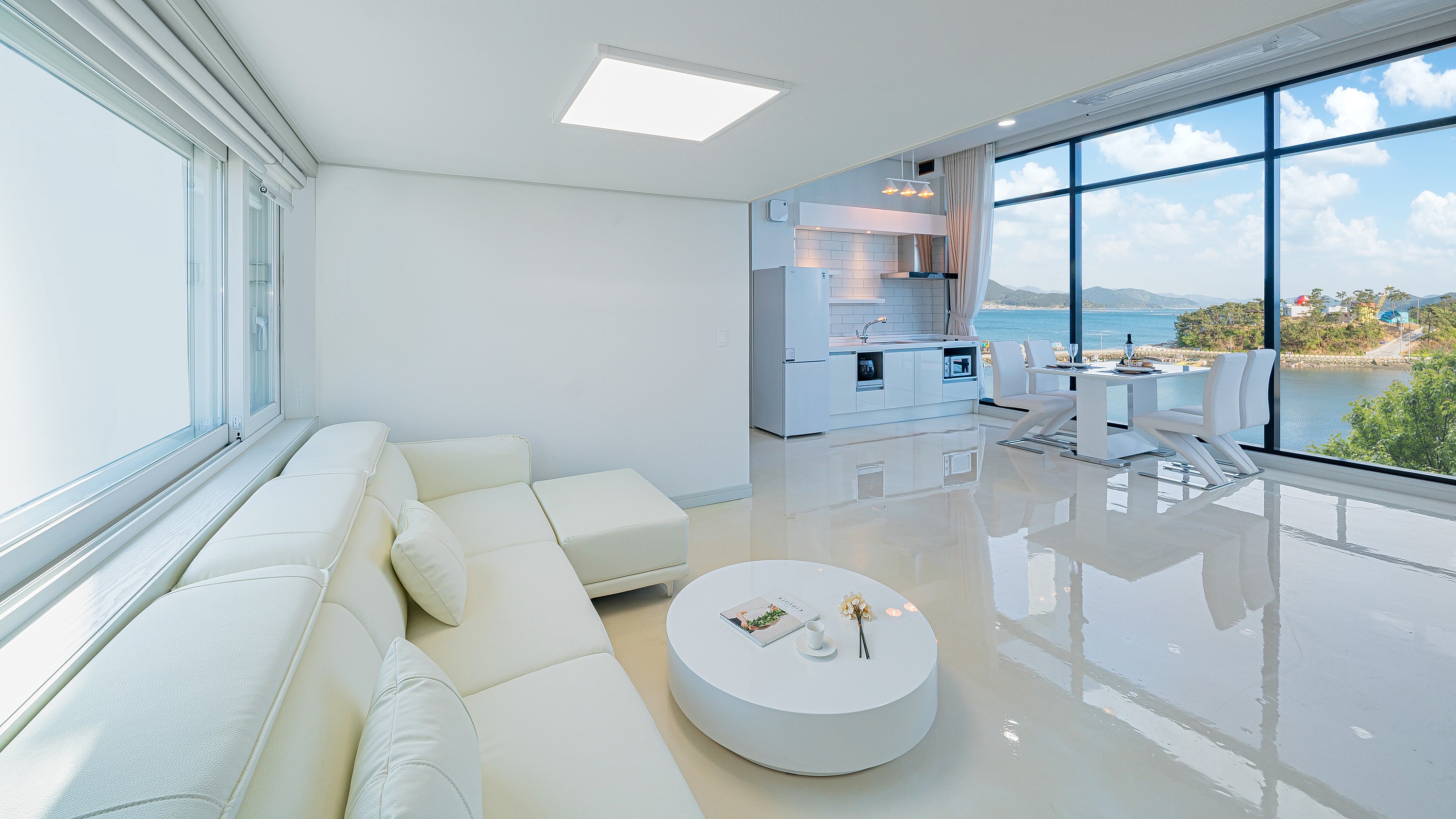 풀빌라이유 Couple in 2U 1 거실