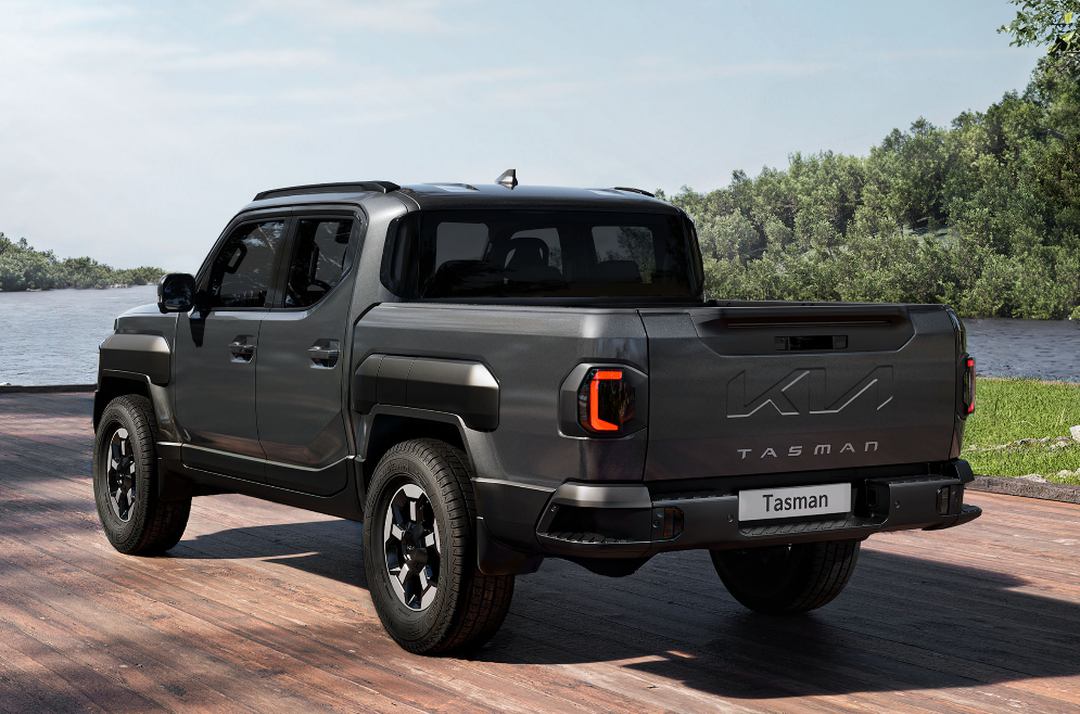 기아 타스만 후면