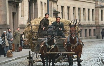 일본 형사들과 추적