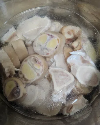 우족 맛있게 끓이는 법 황금레시피_19