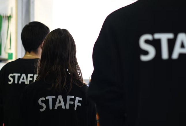 직원-구인-사진