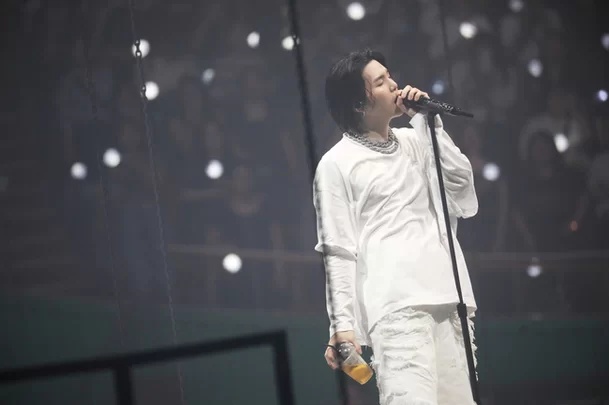 슈가 월드투어 앵콜 콘서트
