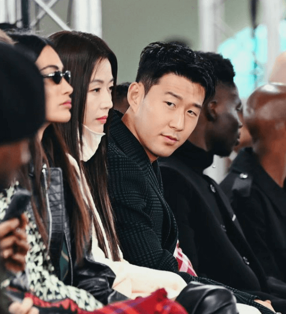 패션 이벤트에 참석한 손흥민