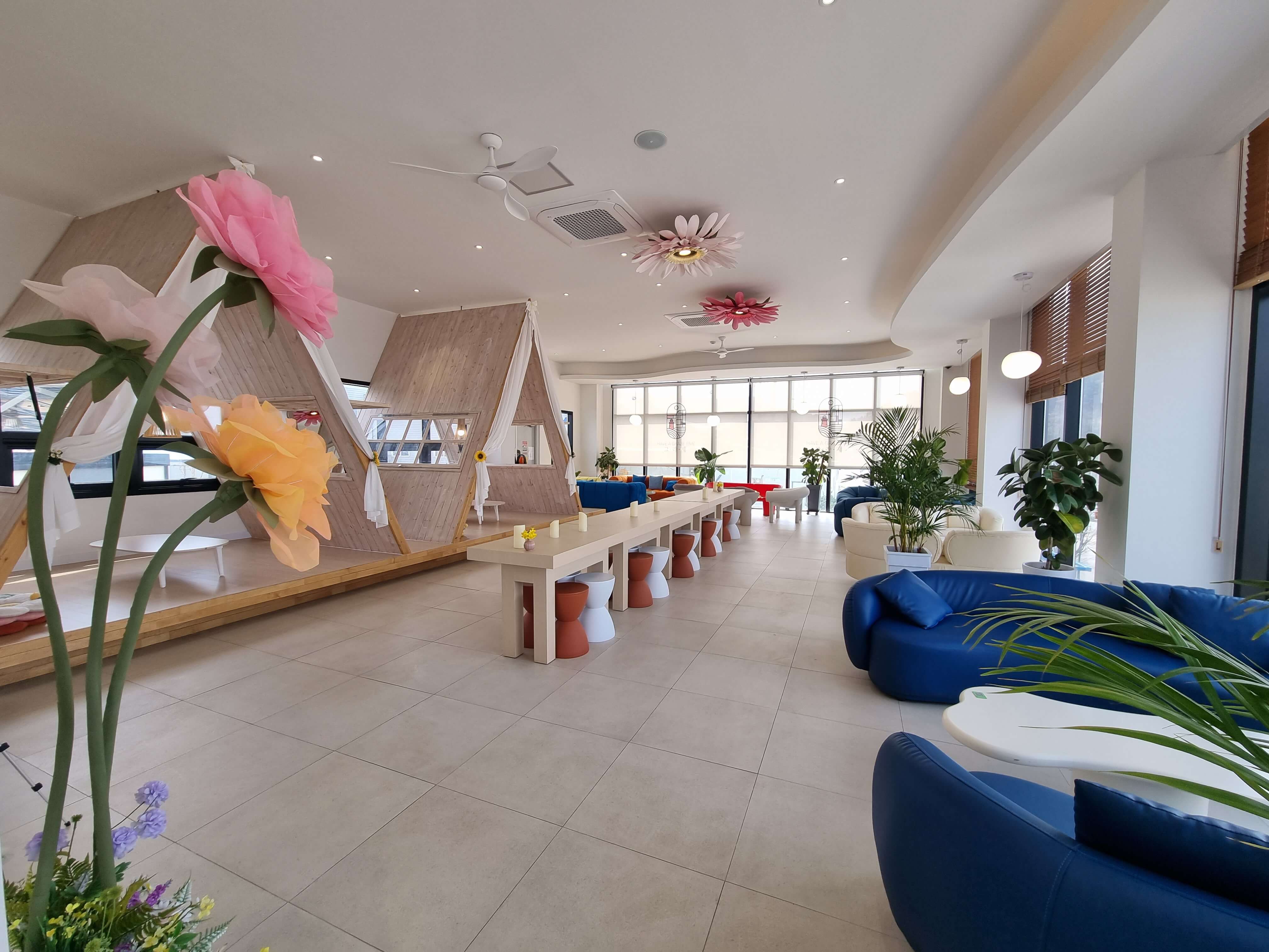 그라제격포카페 내부인테리어