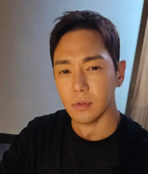 가수-환희-사진