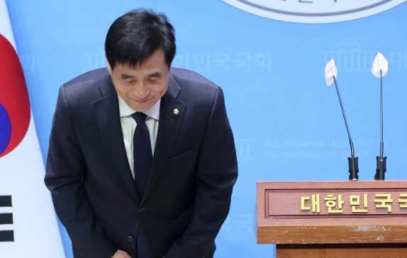 김민기 국회의원 총선 불출마 선언 이유