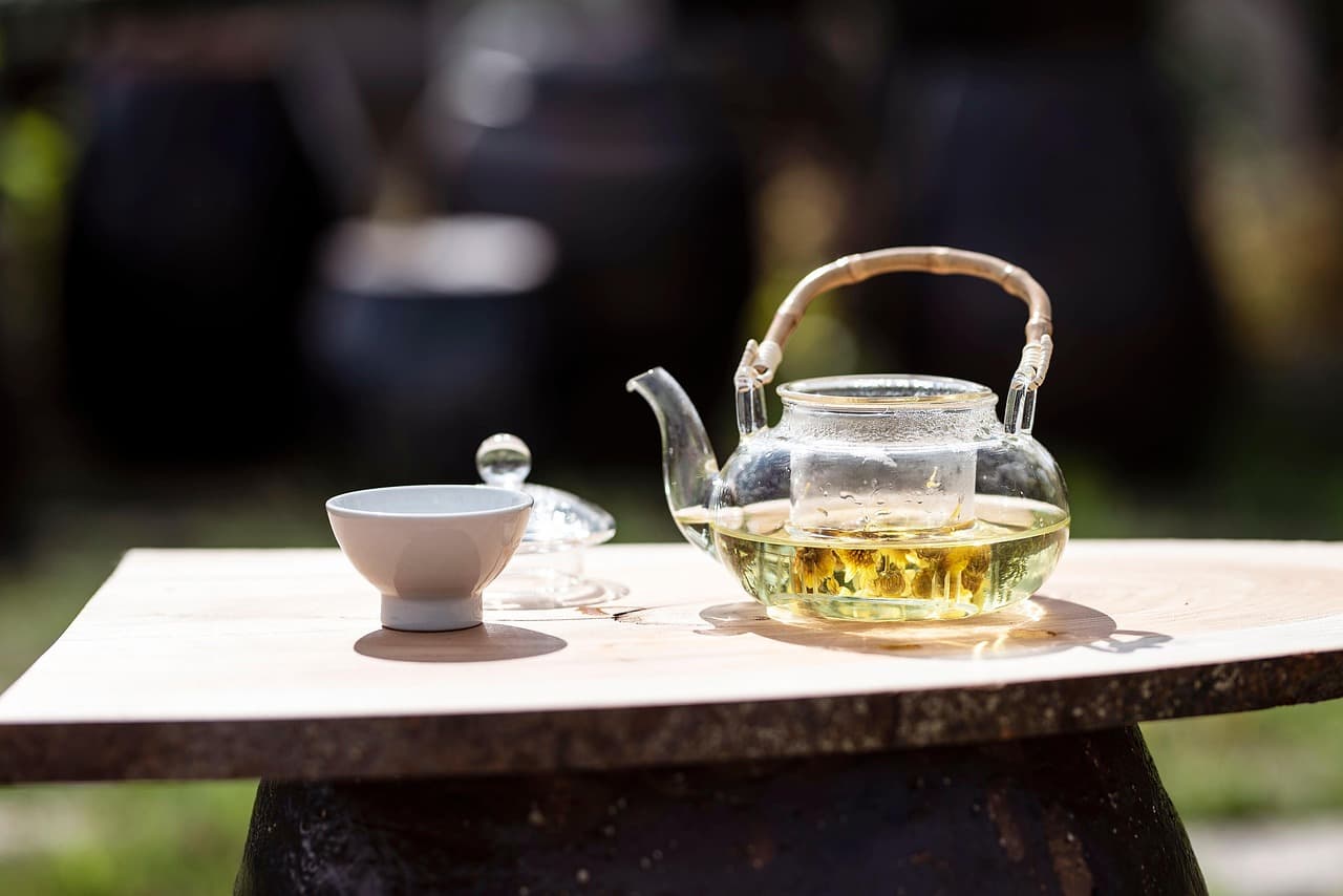 감국차 – 스트레스 완화와 눈 피로 개선